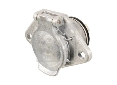 Towing outlet