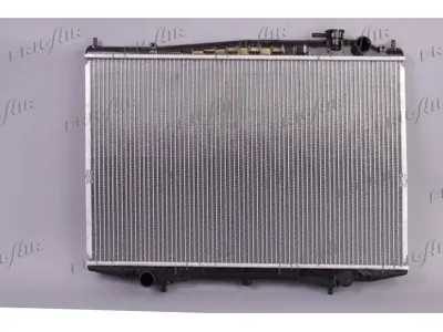 Radiator, engine cooling Nissan PICK UP · Nissan NAVARA