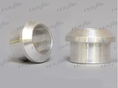 Adaptor, air conditioning compressor