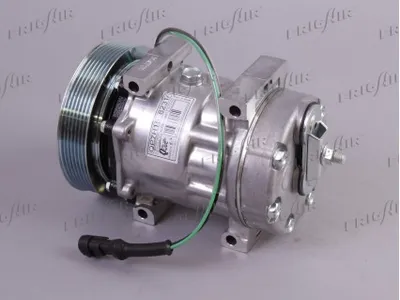 Compressor, air conditioning