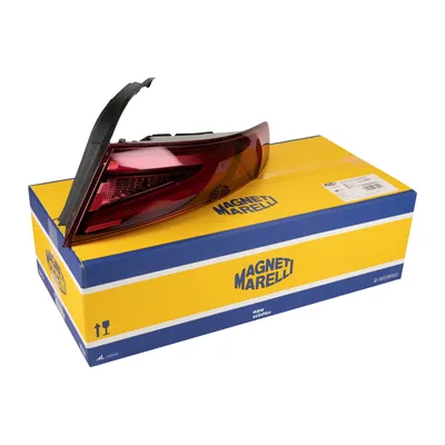 Right rear light outside Magneti Marelli