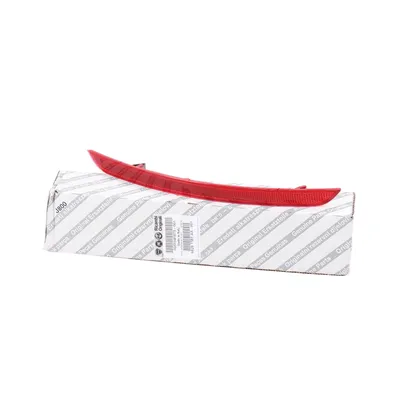Red reflector in right bumper