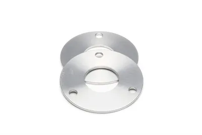Wheel spacer set