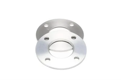Wheel spacer set