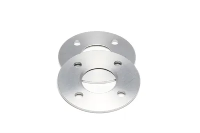 Wheel spacer set
