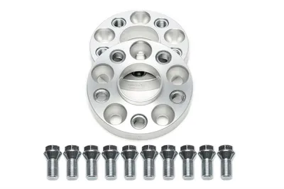 Wheel spacer set