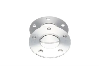 Wheel spacer set
