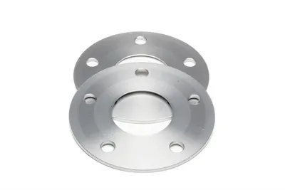 Wheel spacer set